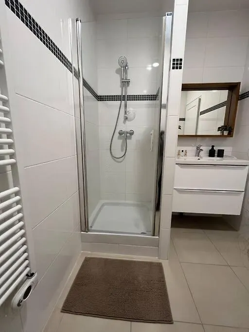 Bel Appartement A 15 Min De Lyon Saint-Fons 0*,  France